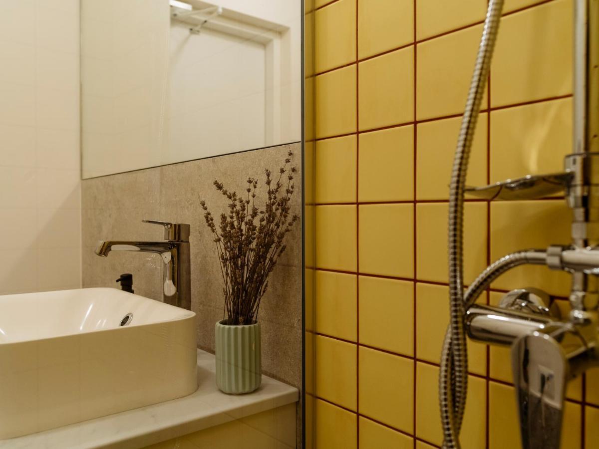 Lemon Elegant Old Town Studio Bukarest Eksteriør billede